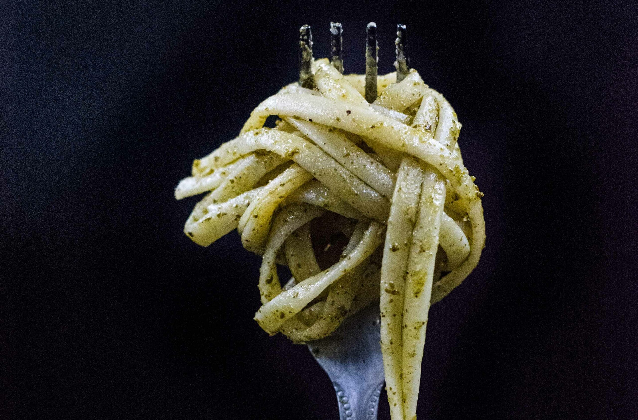 Video Recipe: How to Make Pesto – Magic Circle Players